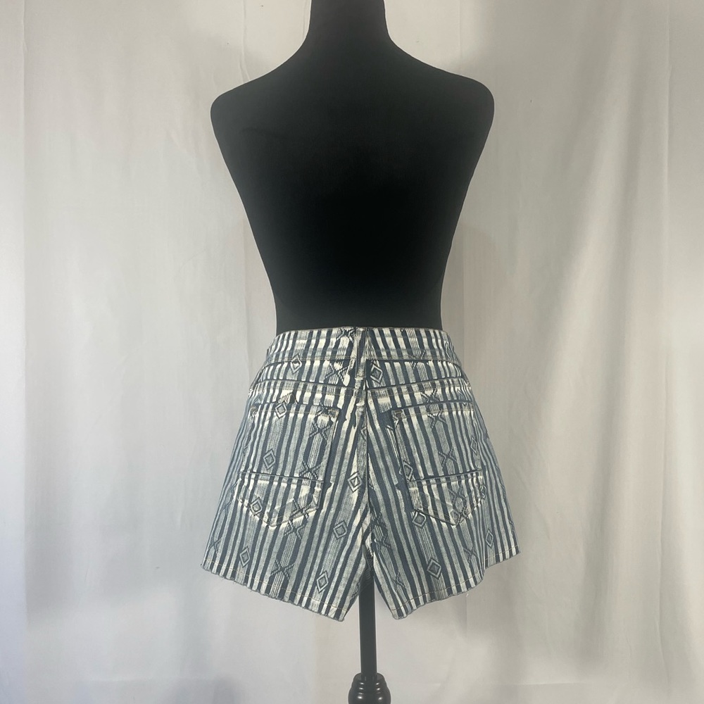 Stone craft Stella Tribal Denim shorts, white, blue,button closure,size 29,small - Picture 4 of 13